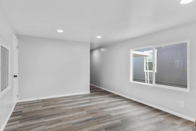 2950 Iris Ave, San Diego CA: https://media.crmls.org/mediaz/a443d99a-56f5-4828-bd17-af7cc2ce8170.jpg