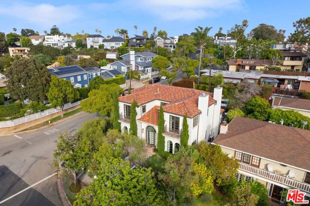 592 Radcliffe Avenue, Pacific Palisades, California 90272, 4 Bedrooms Bedrooms, ,4 BathroomsBathrooms,Single Family Residence,For Sale,Radcliffe,24426427