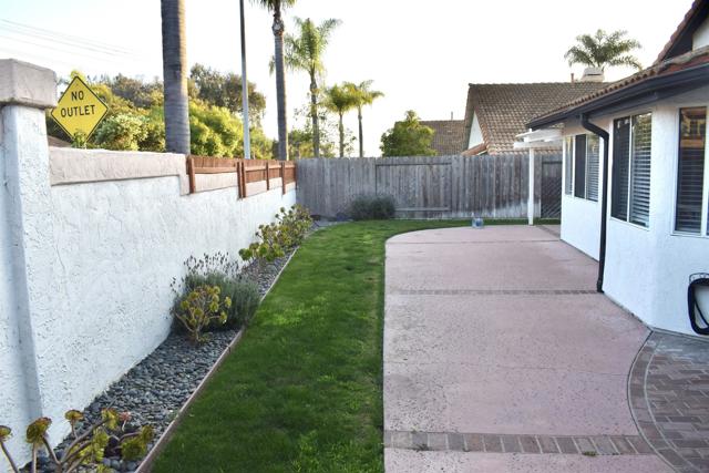 2206 Luz Way, Oceanside CA: https://media.crmls.org/mediaz/a444bfb8-da5d-46d6-868c-152ba973f846.jpg