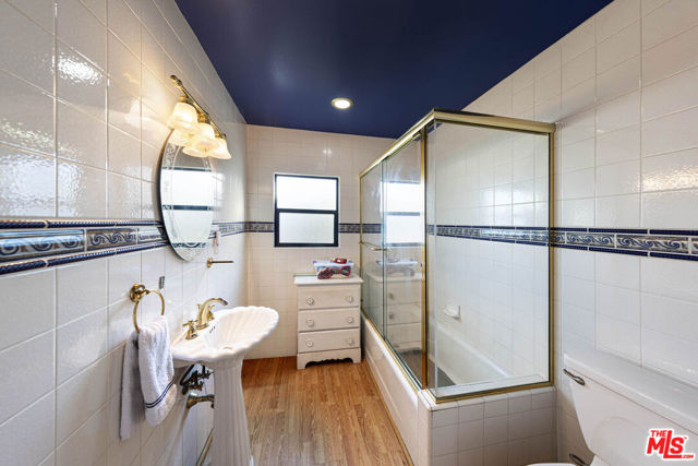 532 N San Marino Avenue, San Gabriel CA: https://media.crmls.org/mediaz/a445fc6e-06f5-40e0-85b3-75f2a4ca223d.jpg