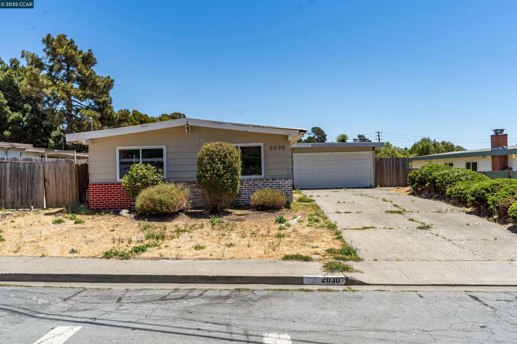 2030 Espanola Dr