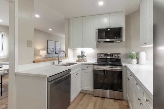 383 Lombard Street, San Francisco CA: https://media.crmls.org/mediaz/a447de14-7a0b-40ad-abb9-508df0cc0bda.jpg