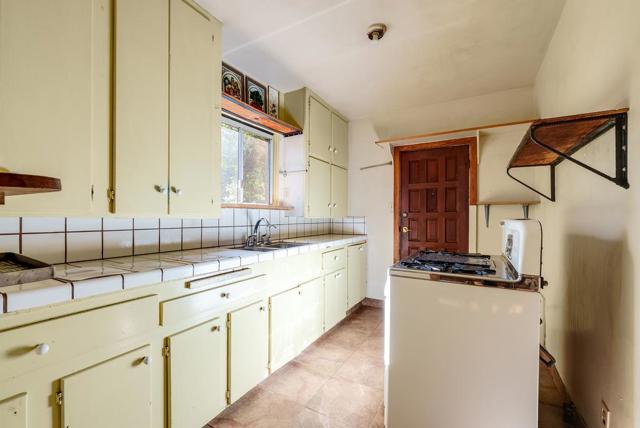 900 Mesa Grande Road, Aptos CA: https://media.crmls.org/mediaz/a4484caf-60d6-4622-be3d-9347f23a01b3.jpg