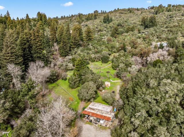 530 Apple Valley Lane, Watsonville CA: https://media.crmls.org/mediaz/a448a158-0b60-4698-b261-19ba9d648de5.jpg