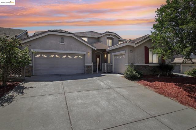 1838 Buck Mountain Ct, Antioch CA: https://media.crmls.org/mediaz/a44903d7-8e0d-48cb-9d2a-3ee81e471663.jpg