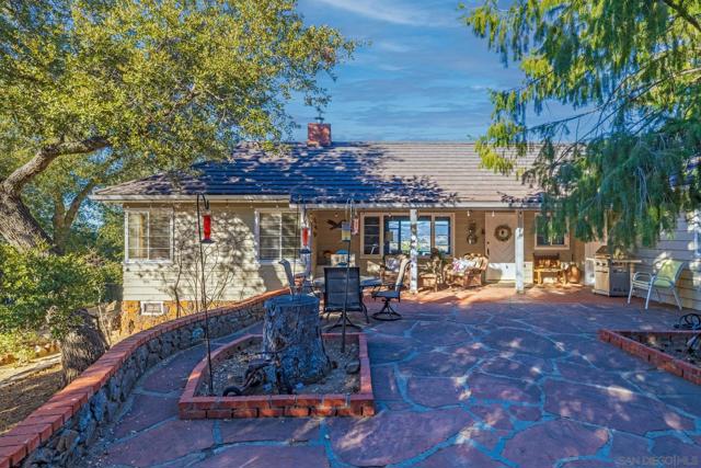 3306 Oak Grove, Julian CA: https://media.crmls.org/mediaz/a449bb9e-c606-4fb3-b0c5-755f4eda0a2f.jpg