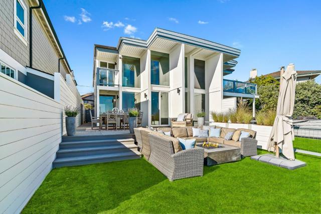9 Rockview Drive, Santa Cruz CA: https://media.crmls.org/mediaz/a44a9521-d0ba-428c-b0f7-b9c867c16671.jpg