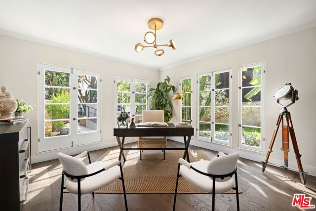 2276 La Granada Drive, Los Angeles CA: https://media.crmls.org/mediaz/a44aaf7d-b0f2-442c-bdad-2825756984e9.jpg