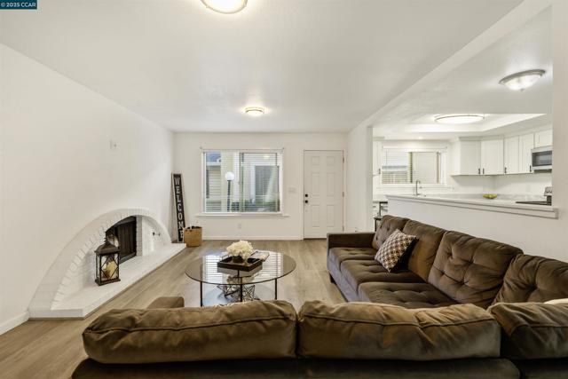 2593 El Portal Dr., San Pablo CA: https://media.crmls.org/mediaz/a44ad2cd-e01e-46a7-9bde-79ec565f75f1.jpg