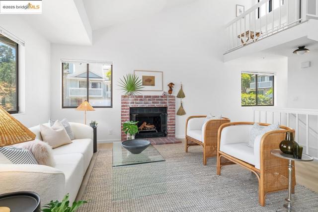 46 Birchwood Dr, Novato CA: https://media.crmls.org/mediaz/a44c5b56-2d87-49f6-9677-c29e6c41f771.jpg