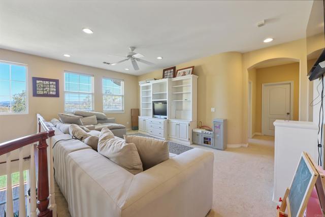 Detail Gallery Image 19 of 34 For 8368 Entreken Way, San Diego,  CA 92129 - 4 Beds | 4 Baths