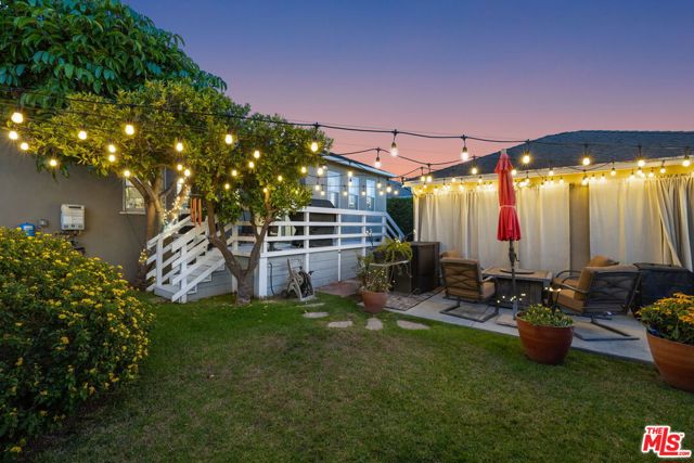 5715 Valley Ridge Avenue, Los Angeles CA: https://media.crmls.org/mediaz/a44e3eb1-7f68-4ec0-90ea-dd547ef1f568.jpg