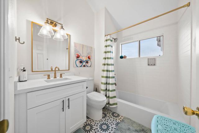 Detail Gallery Image 22 of 39 For 3863 Settineri Ln, Spring Valley,  CA 91977 - 3 Beds | 2/1 Baths