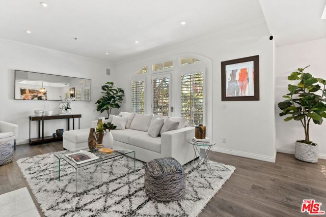 2025 S Beverly Glen Boulevard, Los Angeles CA: https://media.crmls.org/mediaz/a4508ac9-6f98-4bbb-a569-5b76d0a5a93f.jpg