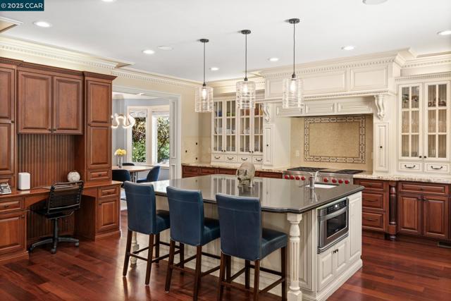 2540 Caballo Ranchero Dr, Diablo CA: https://media.crmls.org/mediaz/a451408e-d363-4b3f-907e-b6596cf1d4bd.jpg