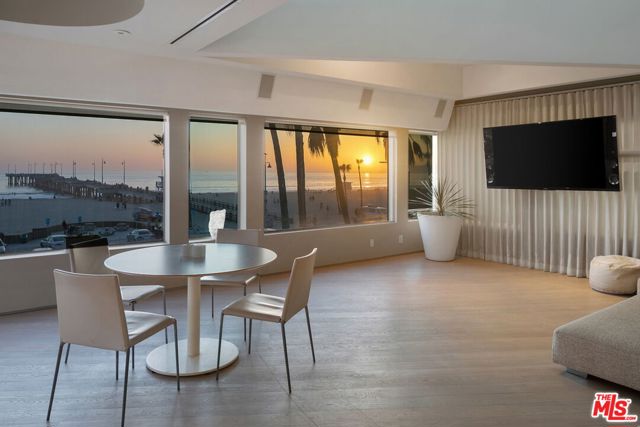  Commercial for Sale in Los Angeles, California