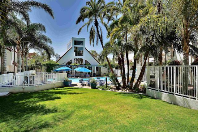 701 Kettner Boulevard, San Diego CA: https://media.crmls.org/mediaz/a4545f69-7ce1-4423-9df8-9014d18f2d33.jpg