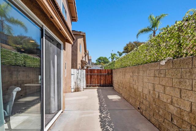 2969 River Dance Way, Alpine CA: https://media.crmls.org/mediaz/a454760c-3a8d-4fe8-959e-a08288888706.jpg