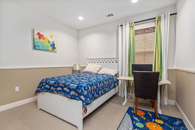 12712 Cloudbreak Ave, San Diego CA: https://media.crmls.org/mediaz/a455480f-92dc-4d43-92d0-81b965054d31.jpg