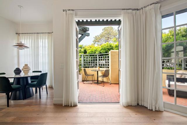 7729 Ivanhoe Avenue, La Jolla CA: https://media.crmls.org/mediaz/a45621ec-0678-403e-9bf8-5f0a8e5eb53e.jpg
