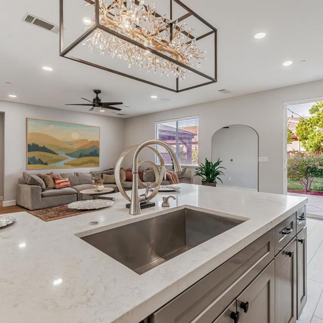 9565 Grande Drive, Gilroy CA: https://media.crmls.org/mediaz/a45691da-0487-4f17-8ae0-3dc4277ebcd2.jpg