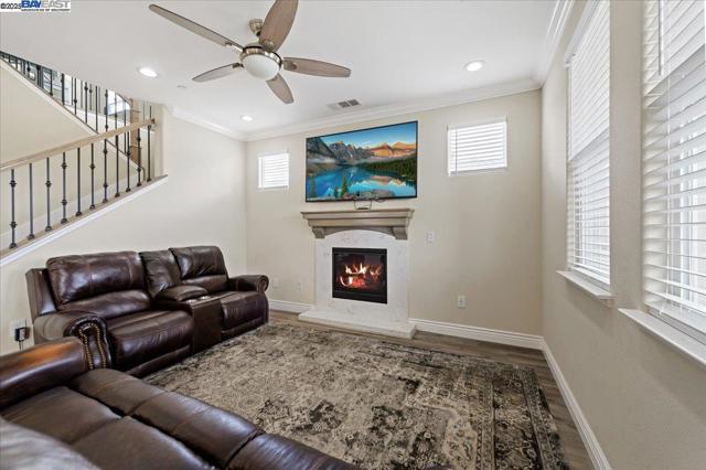 736 N P St, Livermore CA: https://media.crmls.org/mediaz/a459c2c8-3656-4e8c-b05b-7c4d6ade6511.jpg