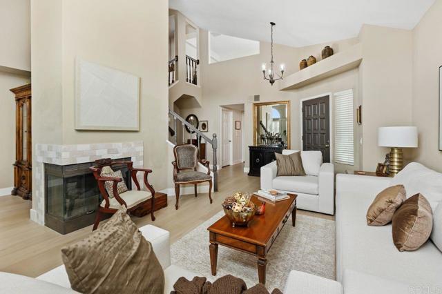 Detail Gallery Image 4 of 35 For 1585 Madrid Dr, Vista,  CA 92081 - 3 Beds | 2/1 Baths