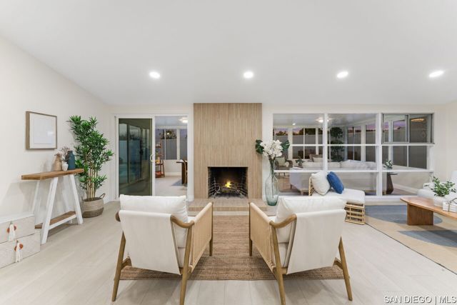 3424 Lockwood DR, San Diego CA: https://media.crmls.org/mediaz/a45a1f67-c067-4b4e-96b7-b5fa174b9e0c.jpg