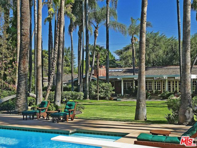 17545 Parthenia Street, Sherwood Forest CA: https://media.crmls.org/mediaz/a45b48bb-16f2-4c31-8fd5-28ed5a116ce5.jpg