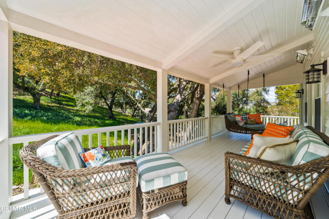 1464 Hidden Valley Road, Thousand Oaks CA: https://media.crmls.org/mediaz/a45c6be2-8d4c-44c5-8f39-b27c5e9456fb.jpg