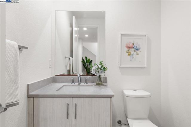 7906 Regional Cmn, Dublin CA: https://media.crmls.org/mediaz/a45d0ed8-413d-48ac-b573-ece8fd3fcb07.jpg