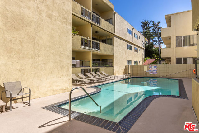 Drew Fenton | 11970 Montana Avenue Los Angeles CA | MLS: 7465489 Drew Fenton | 11970 Montana Avenue Los Angeles CA | MLS: 7465489