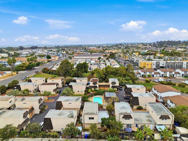 1241 1/2 Hollister Street, San Diego CA: https://media.crmls.org/mediaz/a45d851d-90d5-4748-b149-bcd47e63961c.jpg