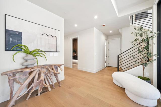 585 Cherry Avenue, Los Altos CA: https://media.crmls.org/mediaz/a45e0b42-4218-48ec-91d3-b3caebf8e769.jpg