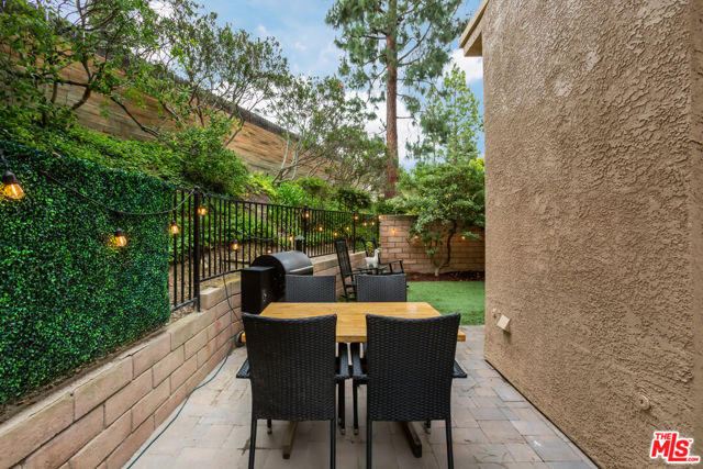 2475 Lone Tree Court photo 8