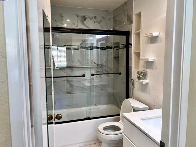 276 Galano Plz, Union City CA: https://media.crmls.org/mediaz/a45e57b9-871f-48b2-b6fd-86c471cb376e.jpg