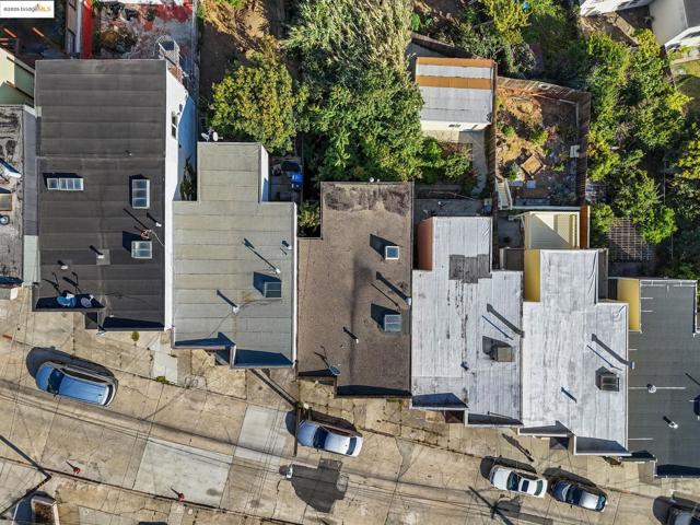 41 Apollo St, San Francisco CA: https://media.crmls.org/mediaz/a45e9495-1410-4248-8d73-464a630decda.jpg