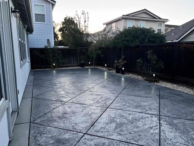 1611 Marina, Brentwood CA: https://media.crmls.org/mediaz/a45f20ae-4fd8-47b3-b364-c0eddff4a5d8.jpg