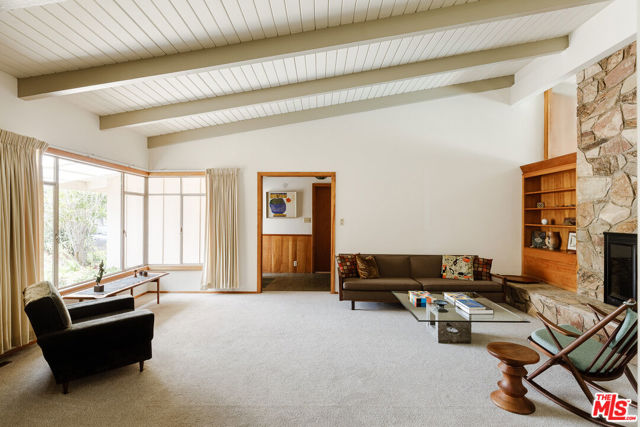 4110 Pine Avenue, Long Beach CA: https://media.crmls.org/mediaz/a45ff13c-c6fc-476d-9b6d-1be783a4a273.jpg