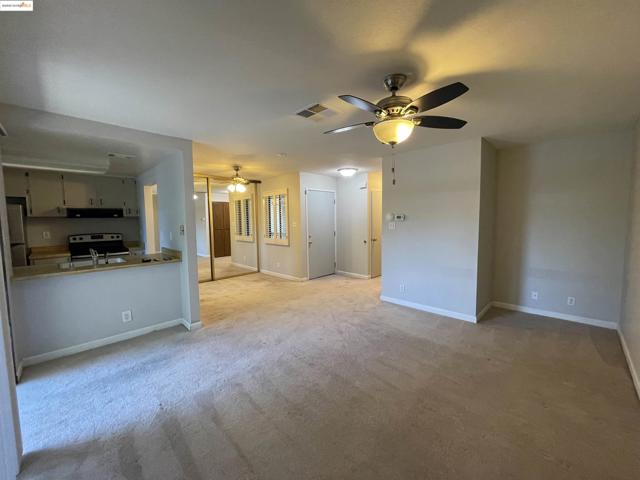 2416 Shadow Ln, Antioch CA: https://media.crmls.org/mediaz/a45ff305-3b68-45d9-9356-178f3bdeebd4.jpg