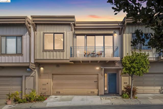 7 Hawks Hill Ct, Oakland, California 94618, 3 Bedrooms Bedrooms, ,2 BathroomsBathrooms,Townhouse,For Sale,Hawks Hill Ct,41073591