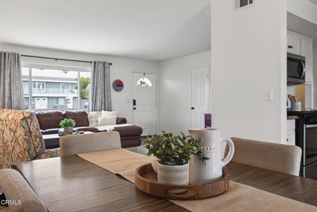 Detail Gallery Image 19 of 49 For 1290 Rugby Ave, Ventura,  CA 93004 - 3 Beds | 2 Baths