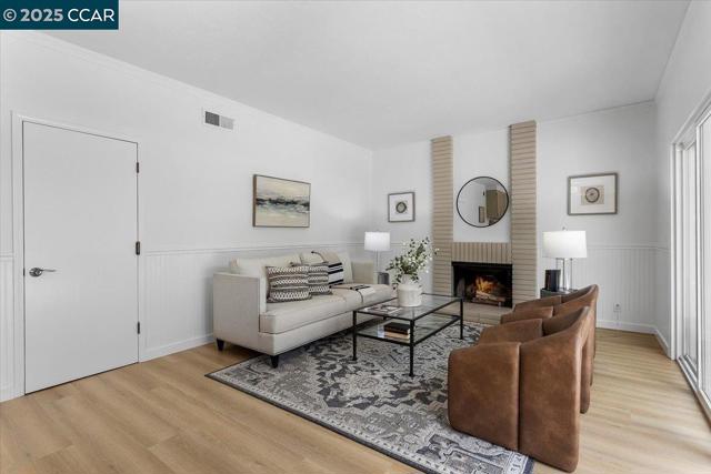 115 Saint Jean Ct, Danville CA: https://media.crmls.org/mediaz/a4623805-569c-41da-9536-5c80616c1334.jpg