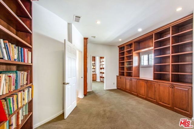 4521 Don Timoteo Drive, Los Angeles CA: https://media.crmls.org/mediaz/a4629585-b96e-4383-a097-7cba8a775d02.jpg