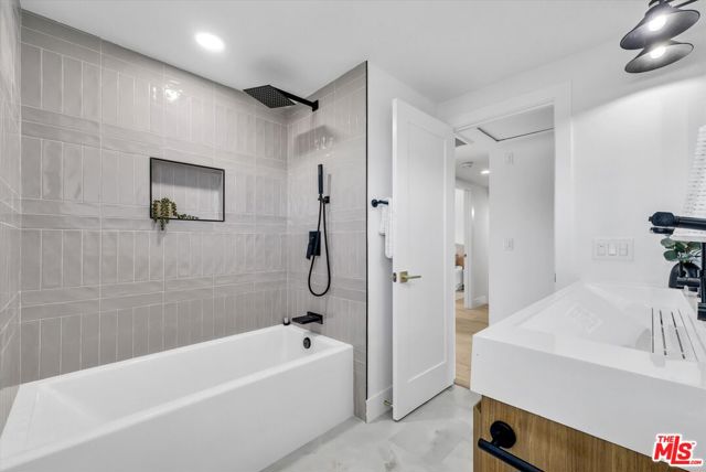 15515 La Moine Street, Hacienda Heights CA: https://media.crmls.org/mediaz/a462a4b1-f790-45ca-94f7-c069e20a4321.jpg