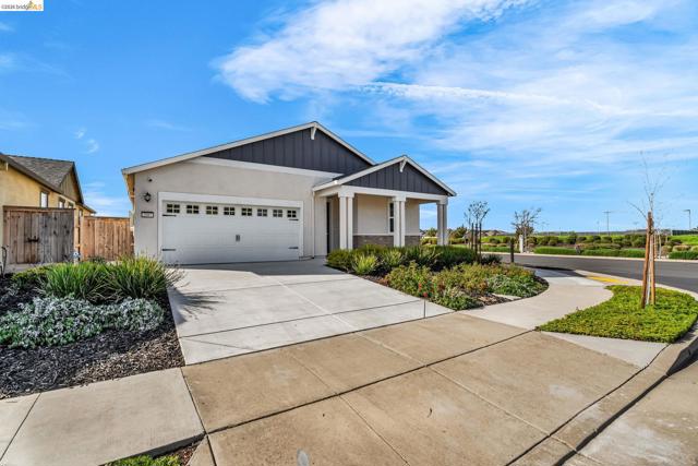 2087 Stars Dr, Rio Vista CA: https://media.crmls.org/mediaz/a462e152-24b2-46bf-acc9-a0a7800a6cd4.jpg