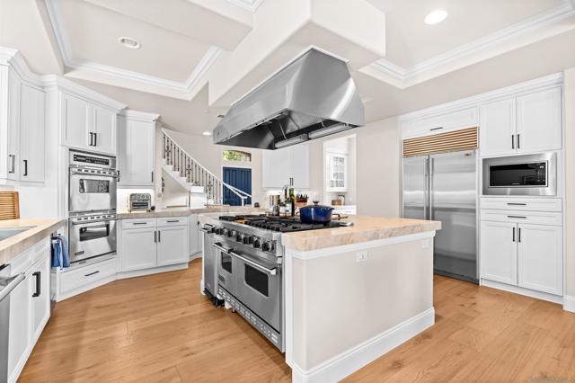 301 Cantle Lane, Encinitas CA: https://media.crmls.org/mediaz/a462e834-8b99-442d-950a-fa605494659f.jpg