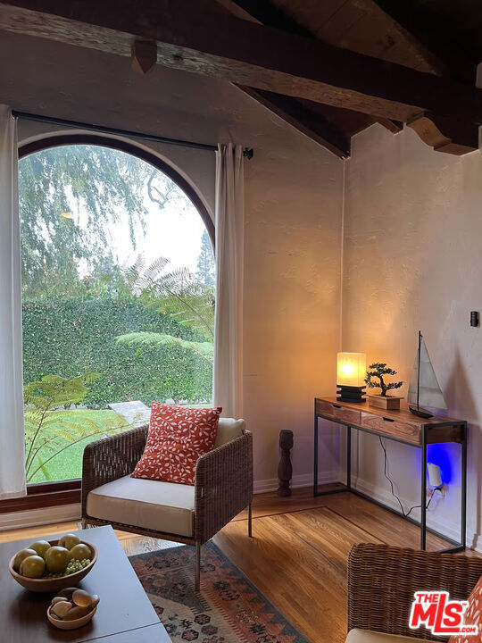 4125 Huron Avenue, Culver City CA: https://media.crmls.org/mediaz/a4631ba9-c1f5-4039-9ae1-4d1e86350ebf.jpg