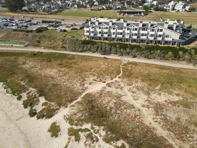 4100 Cabrillo Highway, Half Moon Bay CA: https://media.crmls.org/mediaz/a463cfa7-2868-48d2-8ff0-7df8190a626e.jpg