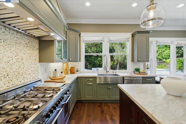 16741 Loma St, Los Gatos CA: https://media.crmls.org/mediaz/a4646490-cdd3-4598-a181-1eef8569cdbb.jpg